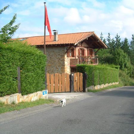 Albergue Eskerika Exclusivo Peregrinos Esquerica Bagian luar foto